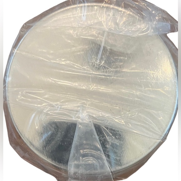 New in box pampered chef Valtrompia bread tube star #1570 - Picture 7 of 7